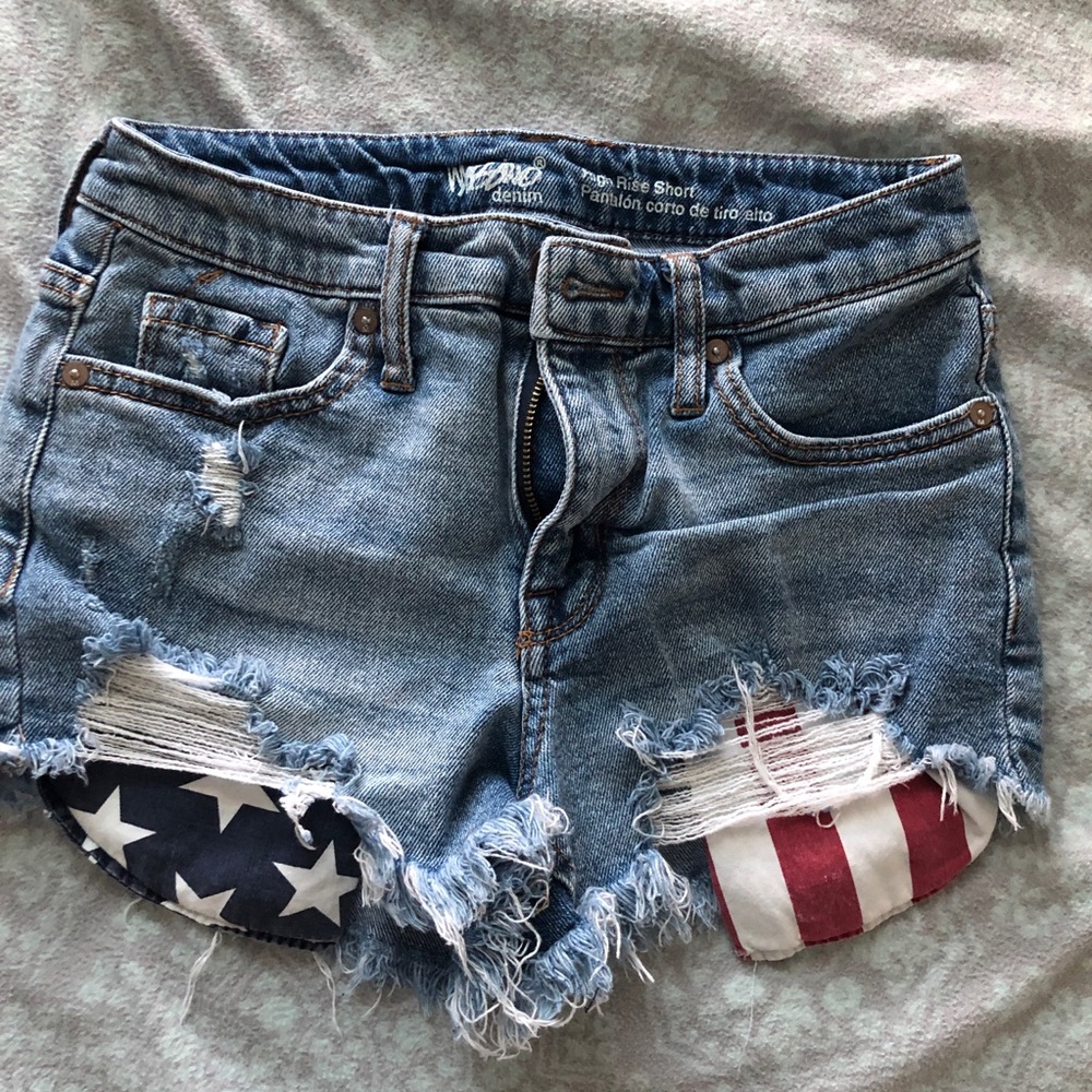 American flag pocket shorts